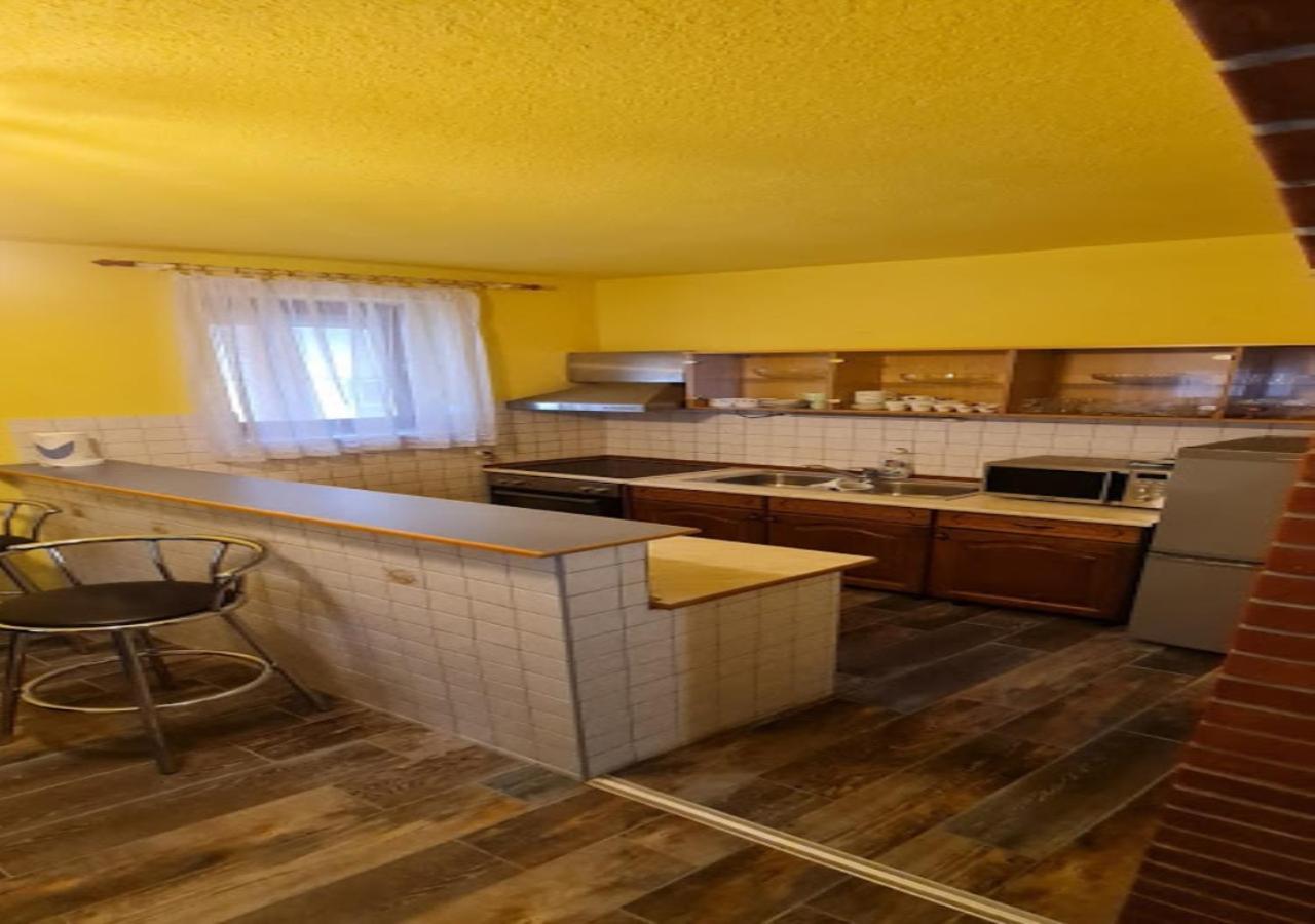 Oazis Apartman Гаркань Екстер'єр фото