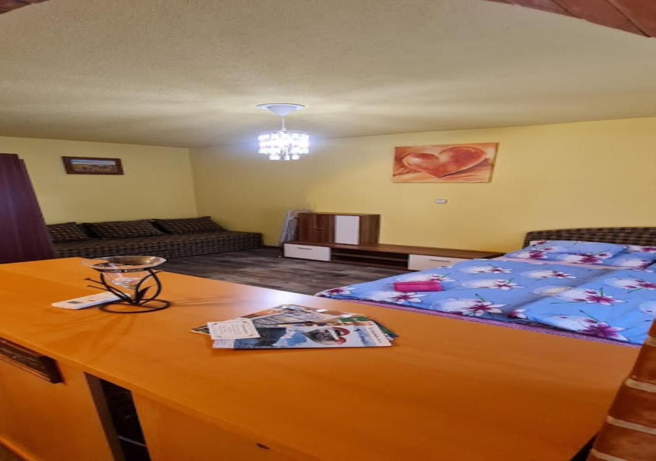 Oazis Apartman Гаркань Екстер'єр фото