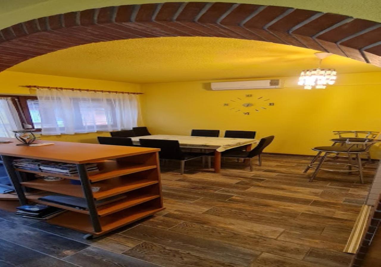 Oazis Apartman Гаркань Екстер'єр фото